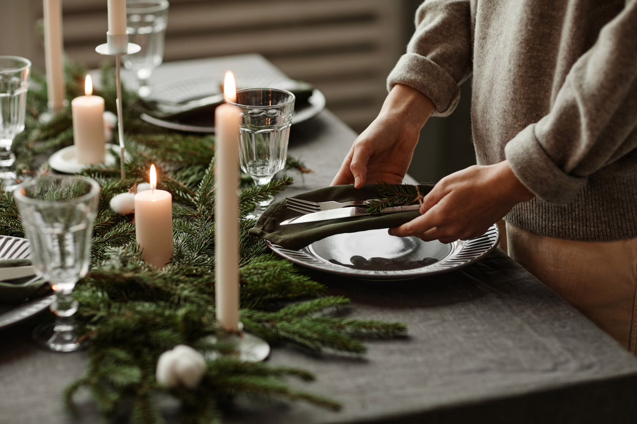 How to Host a Minimalist and Eco-Friendly Holiday Party